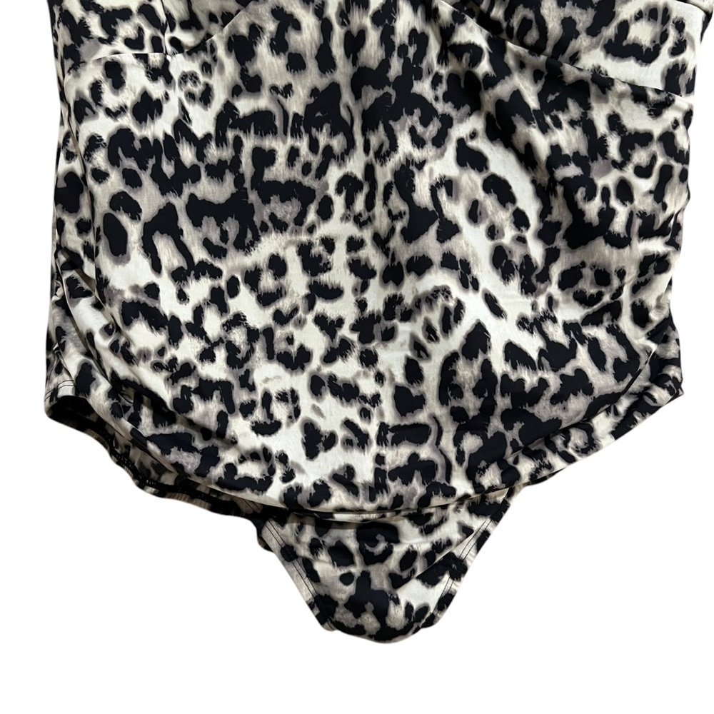Lands’ End Carmela Leopard One Piece Swimsuit Size 24W - Picture 6 of 11